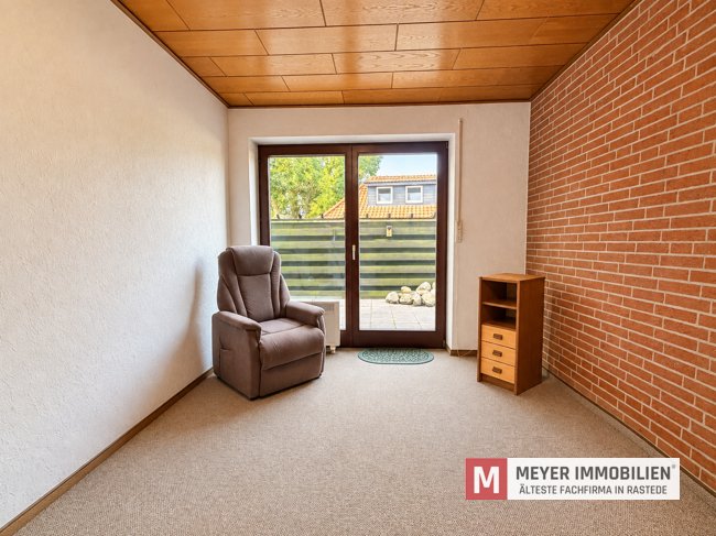 Platz für Ihre Wohnträume - Solides Einfamilienhaus mit Garage in Jaderberg (Obj.-Nr.: 6672)