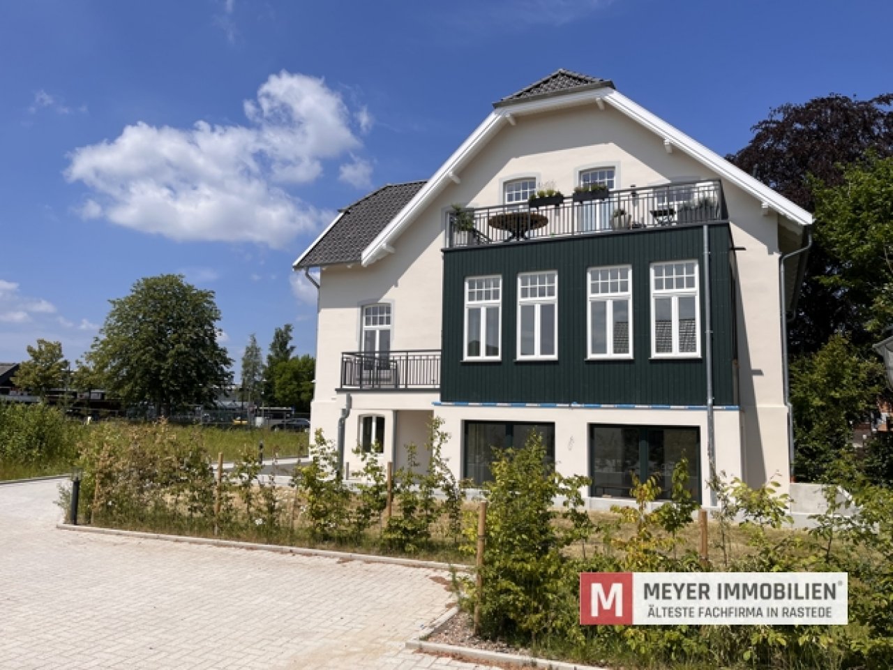 Rückwärtige Ansicht Rückwärtige Ansicht