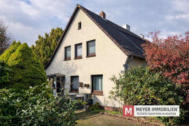 Sanierte Doppelhaushälfte direkt in Jaderberg zu verkaufen (Obj.-Nr.: 6602) 