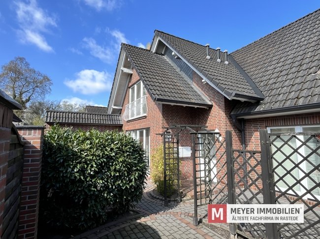 Moderne DHH mit Terrasse im Ortskern von Rastede (Obj.-Nr. 6614) 