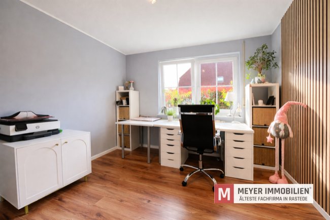 Büro im Erdgeschoss