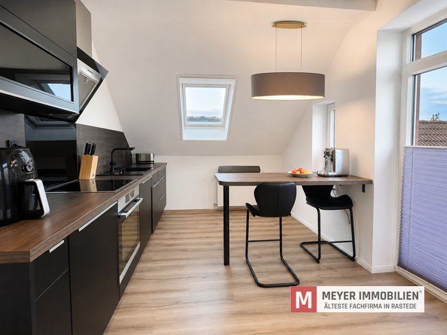 Modernisierte Dachgeschosswohnung im Ortskern von Rastede  (Objekt-Nr.: 6632) 