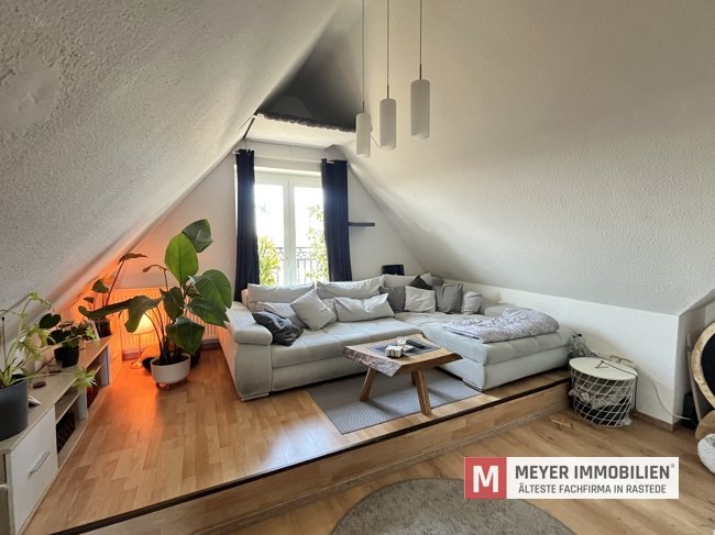 Wohnung DG rechts