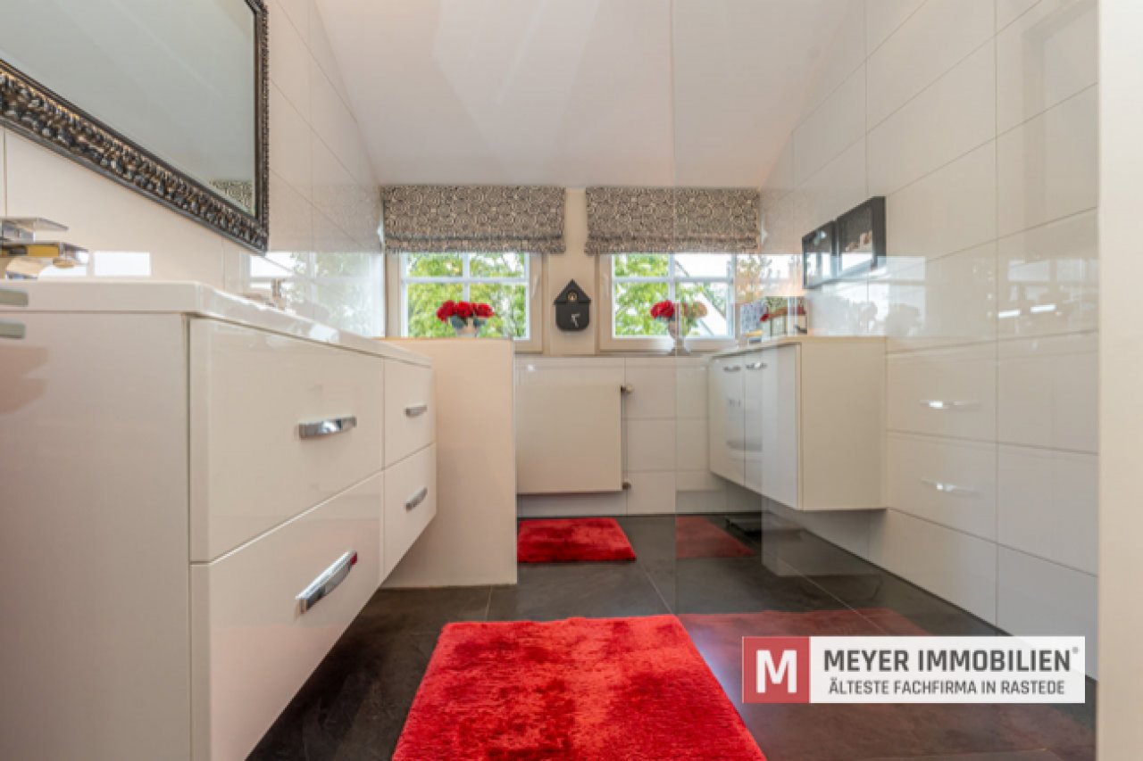 Modernes Badezimmer