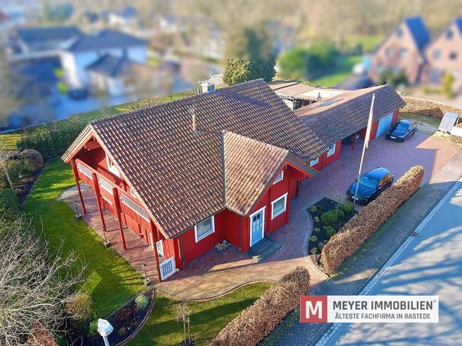 Großzügiges Niedrigenergie-Holzhaus mit separater Büroeinheit im Gewerbegebiet von Wiefelstede (Obj.-Nr.: 6675) 