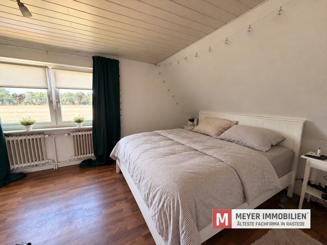 Schlafzimmer DG Schlafzimmer DG