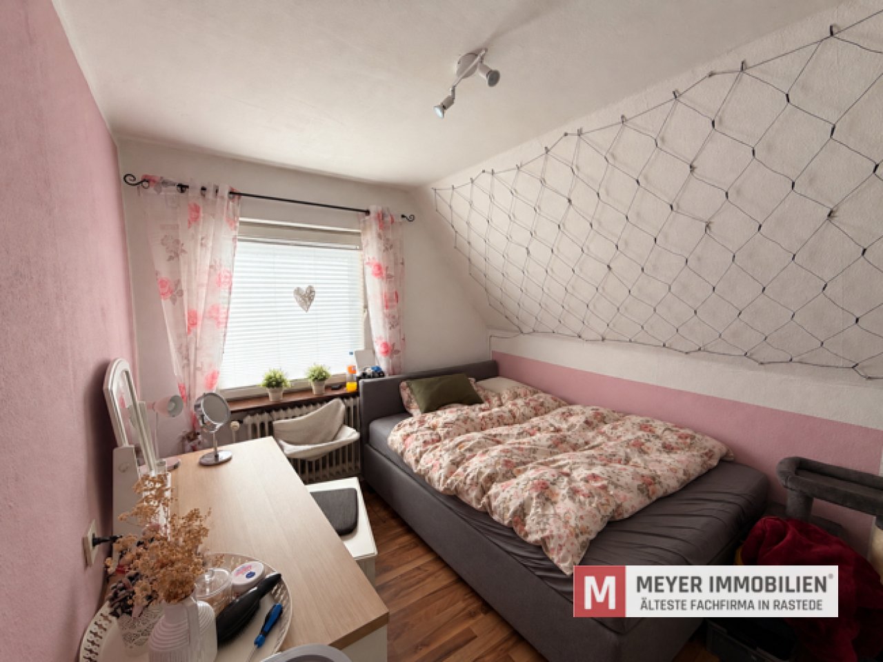 Schlafzimmer DG Schlafzimmer DG